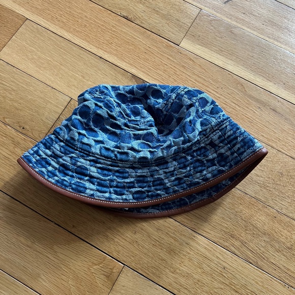 Coach Signature Denim Bucket Hat, NWT - Picture 2 of 5